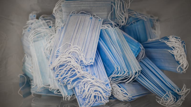 Covid-19: l’État jugé fautif de ne pas avoir fait de stocks suffisants de masques avant l’épidémie