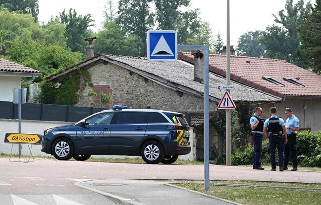 Tuerie familiale dans l’Ain : Une centaine de personnes réunies à la marche blanche à Douvres