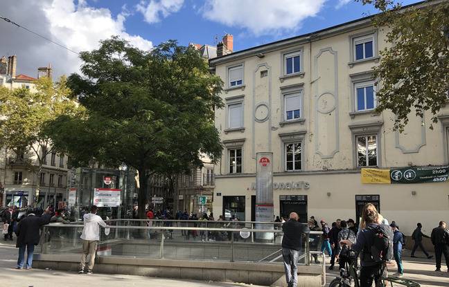 Lyon : Des policiers agressés par une cinquantaine de personnes, deux blessés