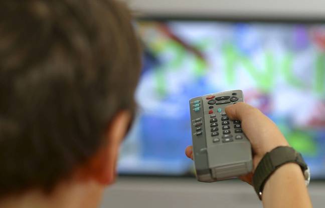 Toulouse : Ils regardent la télé tranquillous quand deux (jeunes) cambrioleurs forcent leur porte