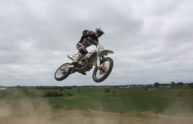 Oise : Un couple faisait du rodéo sauvage avec ses trois enfants âgés de 2 et 9 ans, non casqués