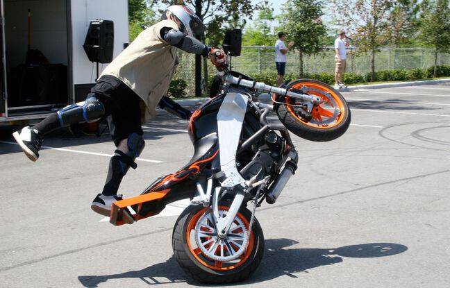 Rodéos urbains : Deux policiers blessés lors d’une interpellation en Essonne