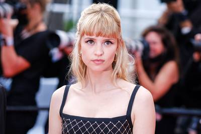 Finie la frange: Angèle change de look