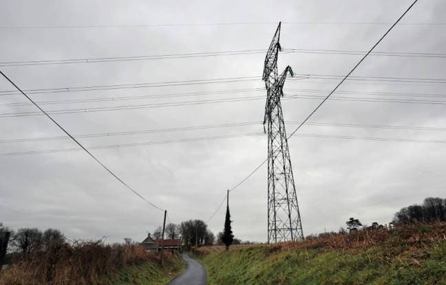 Loire-Atlantique : Un homme de 25 ans meurt électrocuté après avoir heurté une ligne aérienne