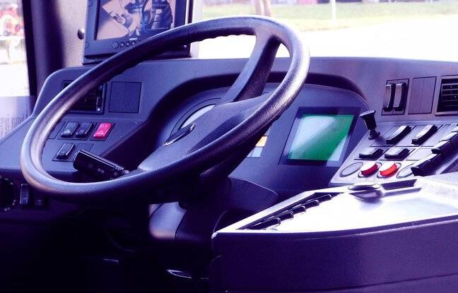 Oise : Un chauffeur de bus visé par un jet de marteau par deux individus cagoulés