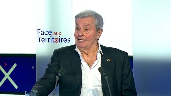 Alain Delon affaibli : l’acteur fait une rare apparition filmée pour un prestigieux entretien