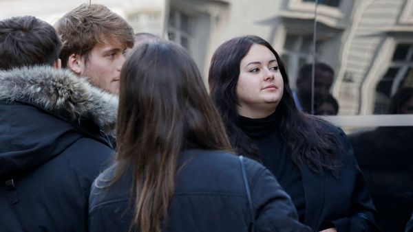 "Et il continue en plus" : Lou Pernaut cinglante après un nouveau message de Laurent Fontaine