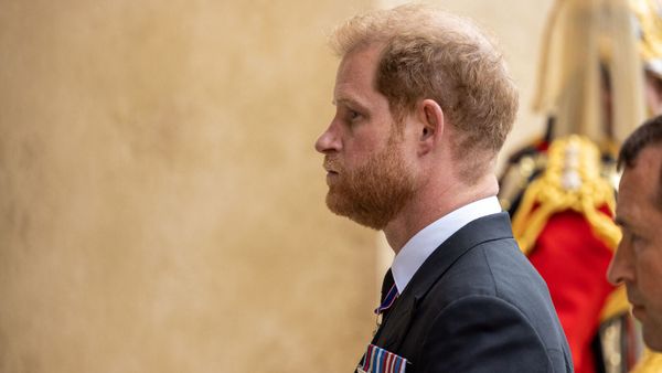 Mort d’Elizabeth II : le prince Harry aurait appris le décès de la reine … dans les médias ! 