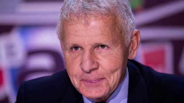 Un "pénis très étroit", "quelques allers-retours"… Le récit sidérant d’une ex-collègue de PPDA en première ligne