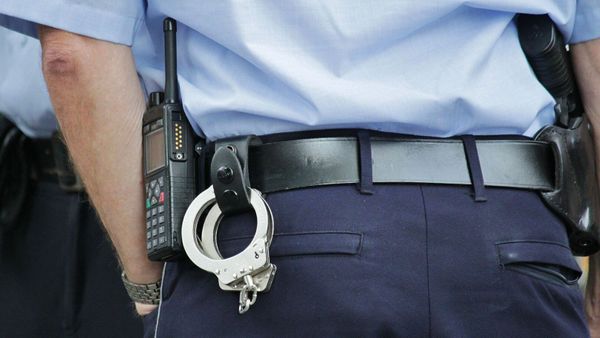 Une jeune femme abattue dans sa voiture à un passage à niveau, des rumeurs "hideuses" indignent la police