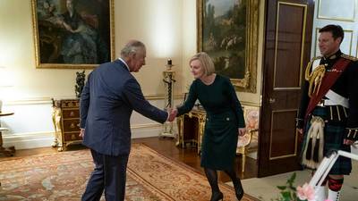 Charles III commet une gaffe lors d’une audience avec Liz Truss