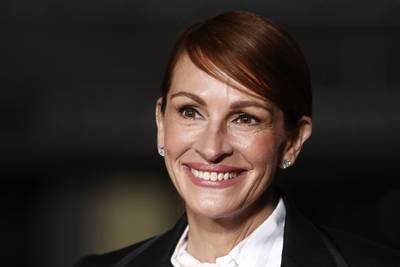 “Qu’est-ce que vous me racontez?”: Julia Roberts invitée à combler les rides de son sourire par un médecin