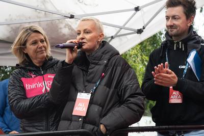 Mademoiselle Luna se dénude pour la bonne cause