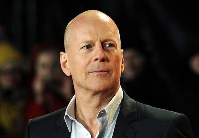 Non, Bruce Willis n’a pas “vendu son visage” à une entreprise d’intelligence artificielle