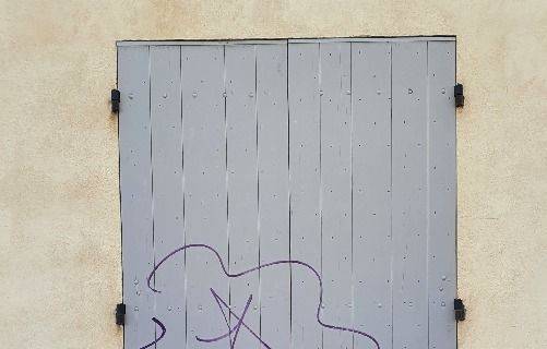 Gard : Ils taguent et gravent 147 façades et sont identifiés grâce à leur signature