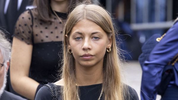 "C’est trop tôt" : bouleversante, Stella Belmondo se confie sur ce qu’elle n’arrive pas à faire depuis la mort de son père