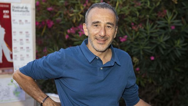 Elie Semoun : cette raison tragique pour laquelle il ne peut pas avoir de relation amoureuse avec des quadragénaires