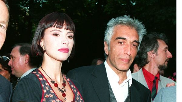 Gérard Darmon en froid avec Mathilda May ? Pourquoi il garde ses distances avec la mère de deux de ses enfants
