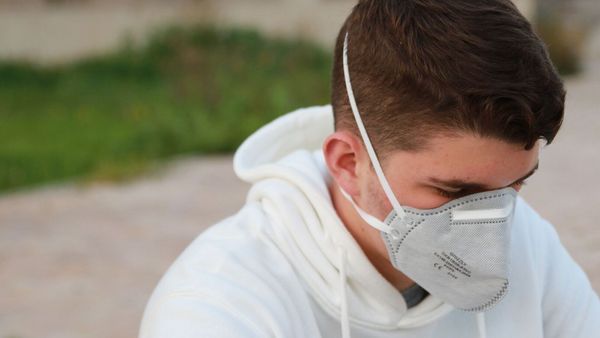 Il appelle son lycée et dit qu’il a le Covid pour cacher son acte indéfendable