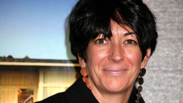  "Je me sens mal pour lui" : les pensées de Ghislaine Maxwell pour son ami, le prince Andrew, lors d’une interview depuis la prison
