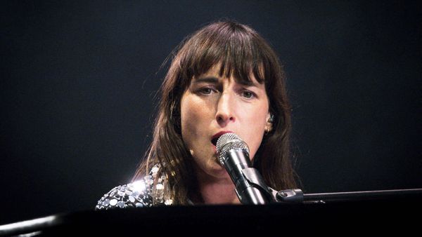 "Je ne suis jamais fantasmée" : Juliette Armanet fait des confidences sur son rapport à son corps et sur son identité sexuelle