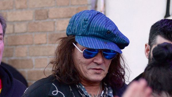Johnny Depp méconnaissable : l’acteur a rasé sa moustache et sa barbe et le résultat est impressionnant