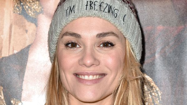 Joy Esther enceinte : l’actrice dévoile son ventre arrondie pour la première fois