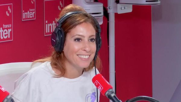Léa Salamé maman : son clin d’œil très amusant et personnel en fin d’interview