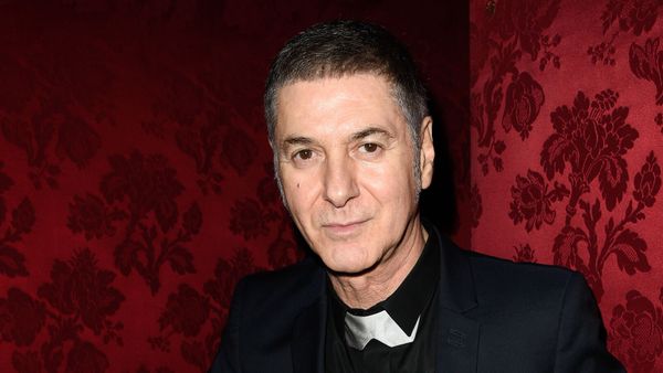 "Nous devions éviter les cadavres dans la rue" : les confidences d’Etienne Daho sur son enfance