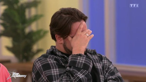 "On fait une pause !" : le prof de danse de la Star Academy craque en pleine évaluation et quitte la pièce