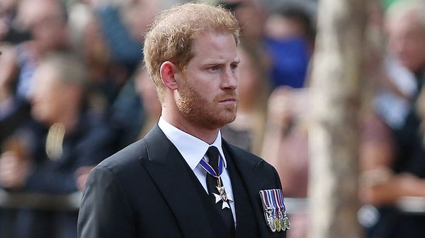Prince Harry : comment la famille royale tente d’empêcher la sortie de ses mémoires