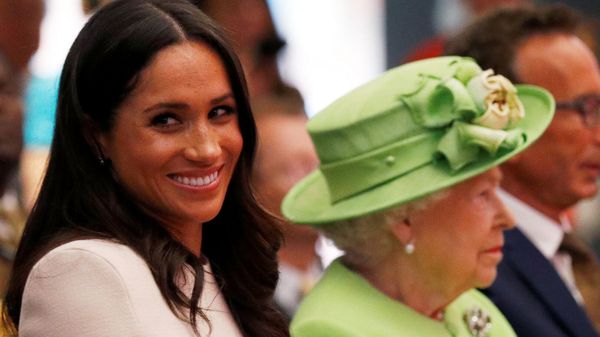 Robe de mariée, réprimande… Ces reproches d’Elizabeth II à Meghan Markle avant son union avec Harry