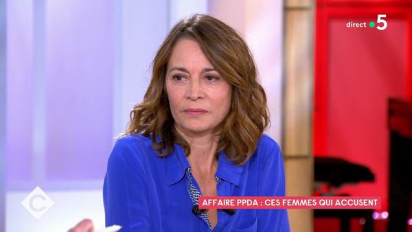 "Si j’avais parlé…" : Hélène Devynck, victime présumée de PPDA, explique pourquoi elle a attendu 28 ans avant d’en parler