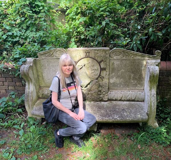 TÉMOIGNAGE  Fascinée par la mort je me suis incrustée à plus de 200 enterrements d’inconnus