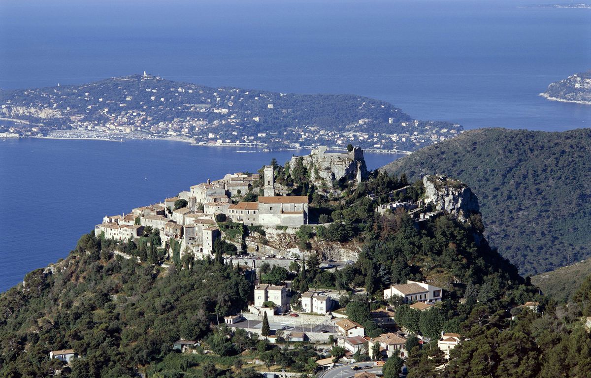 Nice : Au moins deux morts dans le crash d’un hélicoptère