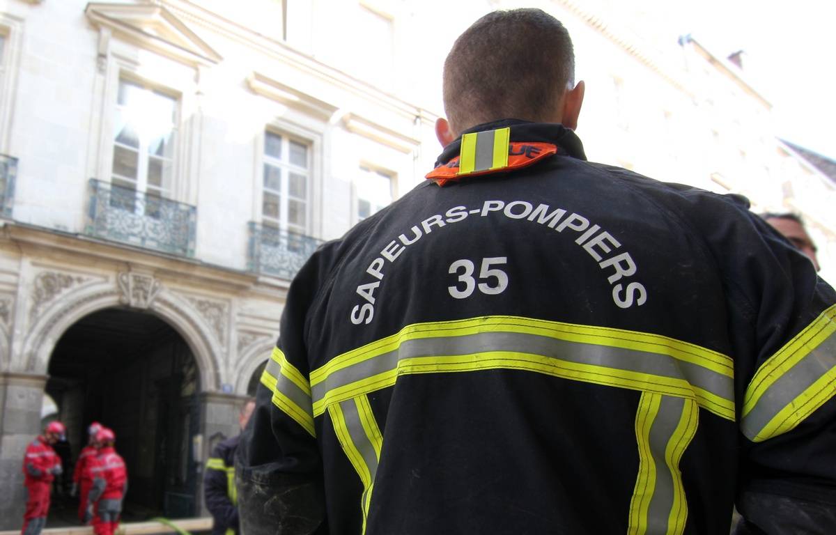 Ille-et-Vilaine : Un homme se brûle en tentant de sortir son poêle en feu de son appartement