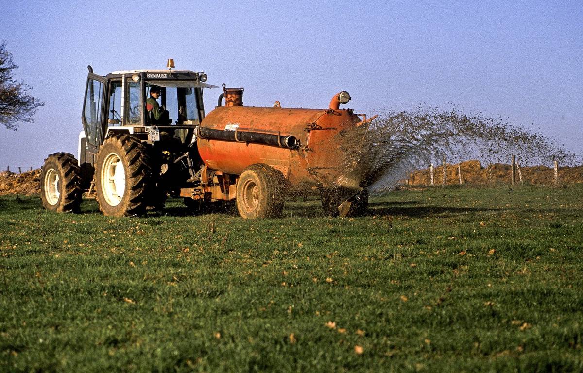 Loire-Atlantique : Des agriculteurs empêchent une free party de s’installer grâce à du lisier