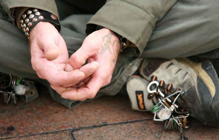 Une sans-abri meurt dans un parking souterrain de Toulouse