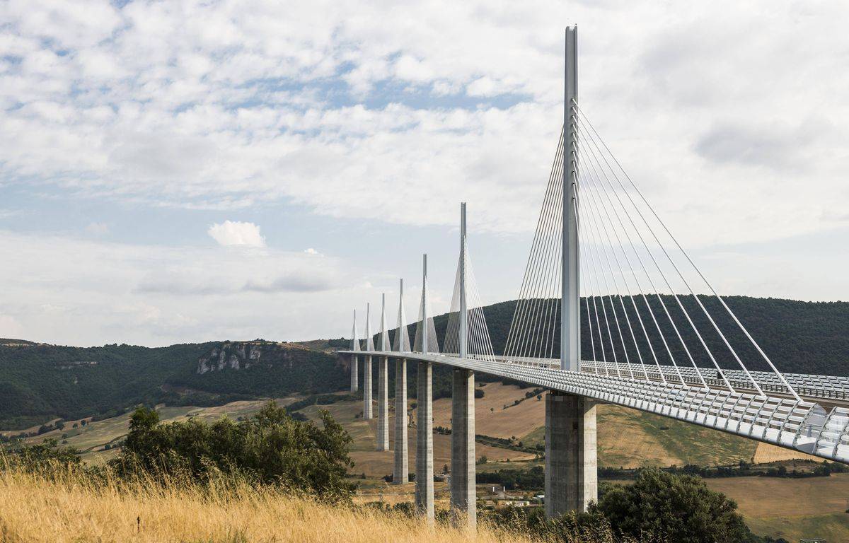 Aveyron : Un base jumper meurt en sautant du viaduc de Millau