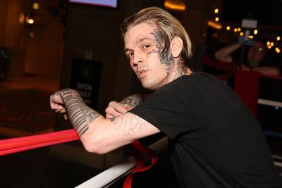 Les voisins d’Aaron Carter ont essayé en vain de lui venir en aide: “Sa gardienne ne nous a pas laissé entrer”