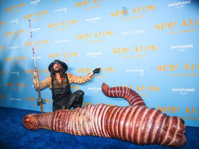 Avec son incroyable déguisement, Heidi Klum confirme (une fois de plus) son statut de reine d’Halloween