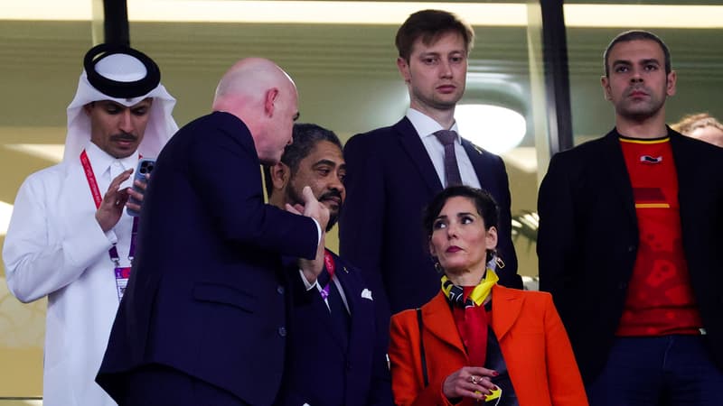 Belgique-Canada: une ministre belge s’affiche en tribunes avec le brassard “One Love” à côté d’Infantino