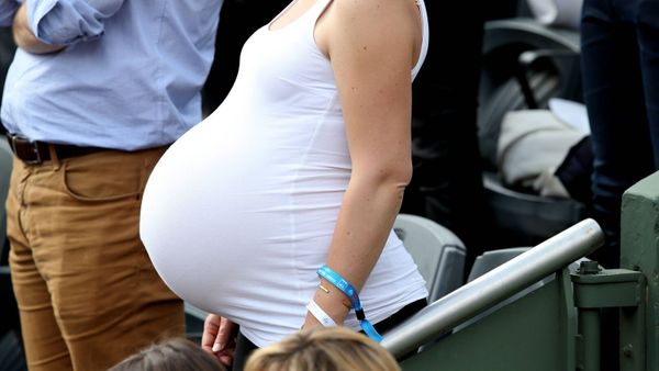 Aix-en-Provence : enceinte, elle s’interpose lors d’une querelle de voisinage et le paie très cher