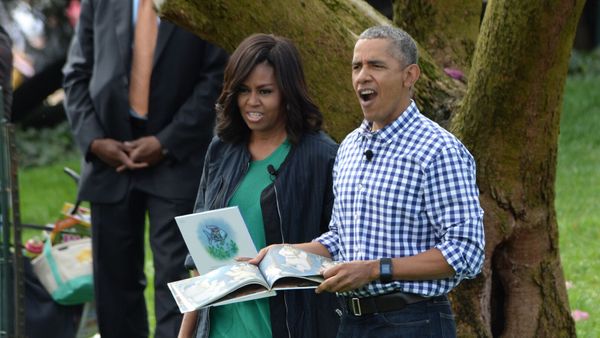 Barack et Michelle Obama tactiles et taquins : ces photos inhabituelles partagées par le couple