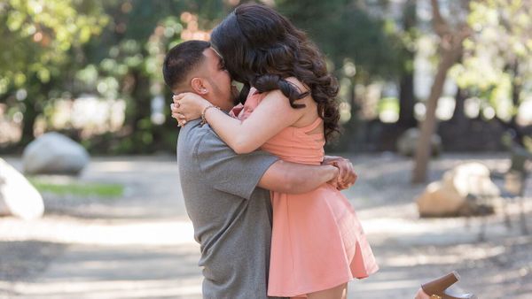 Couples : ces signes astrologiques capables de tomber amoureux en quelques secondes