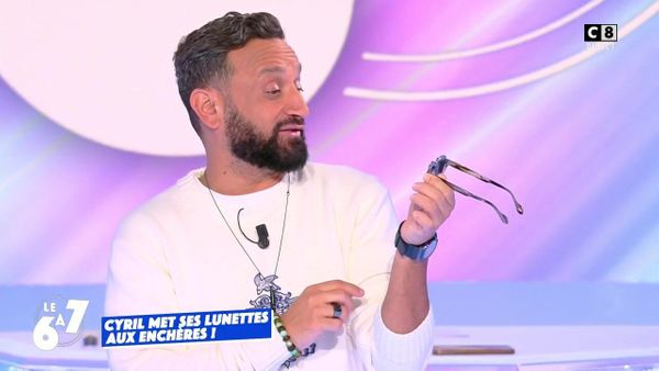 Cyril Hanouna vend ses lunettes à prix d’or, ses chroniqueurs se les arrachent