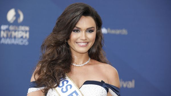 Diane Leyre nostalgique : ces souvenirs de son ex-petit ami que Miss France 2022 garde étrangement