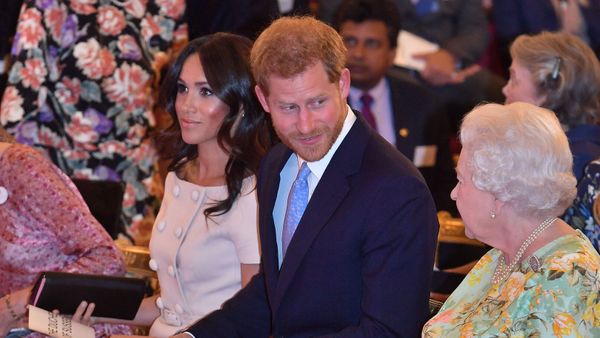 Elizabeth II atteinte d’un cancer : pourquoi la révélation de sa maladie est un pied de nez au prince Harry