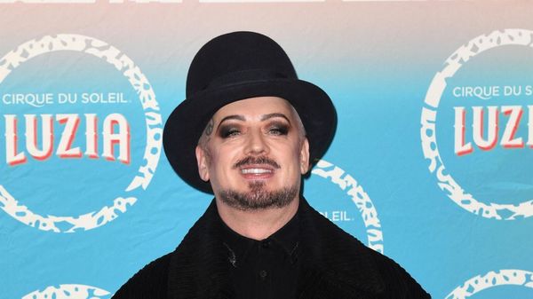 Enchaîné et séquestré par Boy George : un ancien escort fou de rage prend la parole