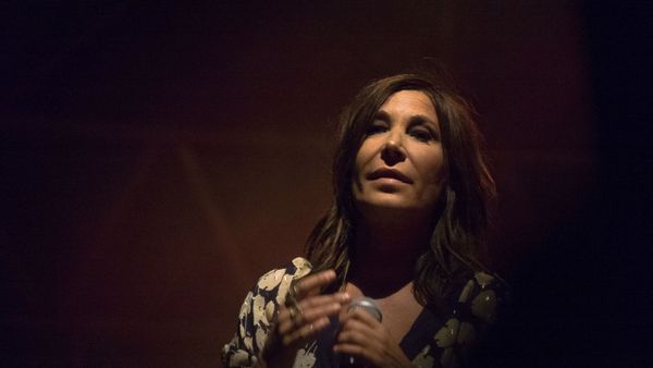 “Horrible” : Zazie cash sur ses expériences de chirurgie esthétique